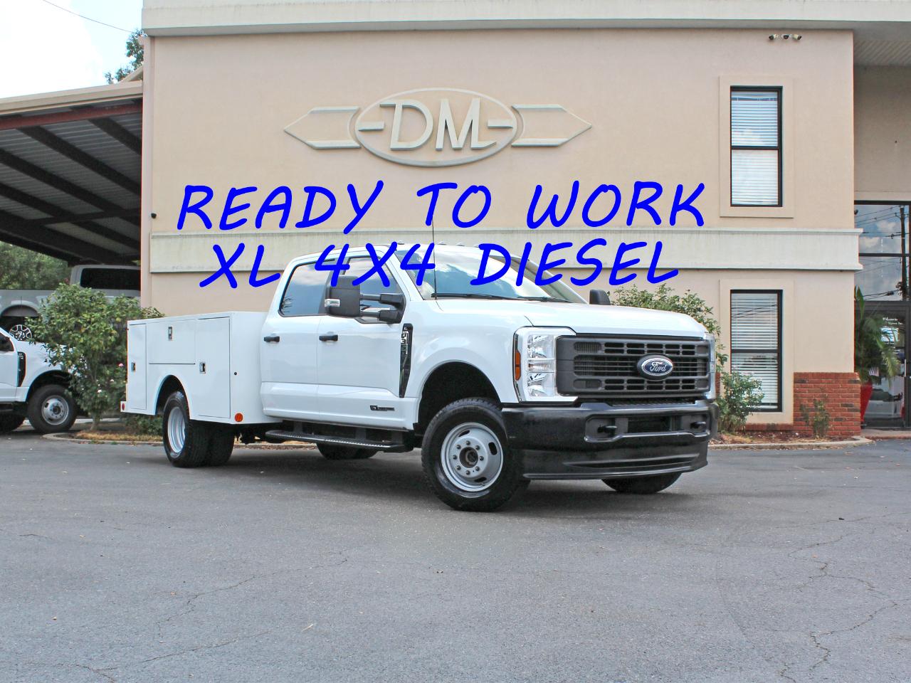 Ford F-350 SD XL Crew Cab Long Bed DRW 4WD 2024