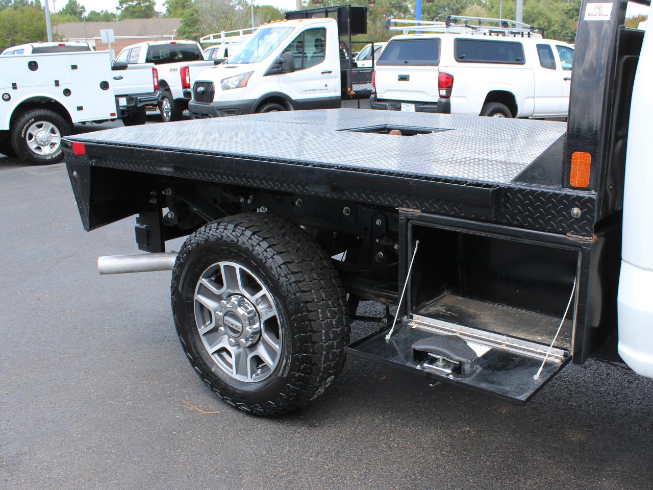 Ford F-250 SD XLT Crew Cab Long Bed 4WD 2025