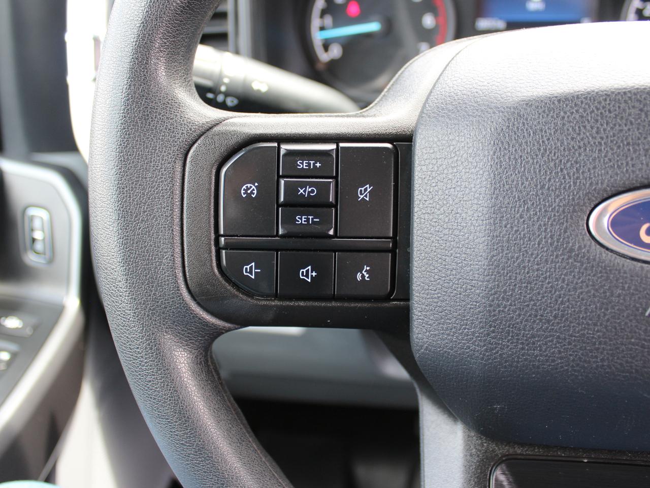 Ford F-250 SD XLT Crew Cab Long Bed 4WD 2025