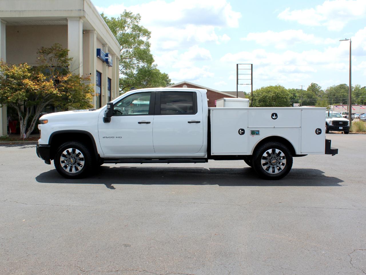 Chevrolet Silverado 2500HD Custom Crew Cab Long Box 4WD 2025