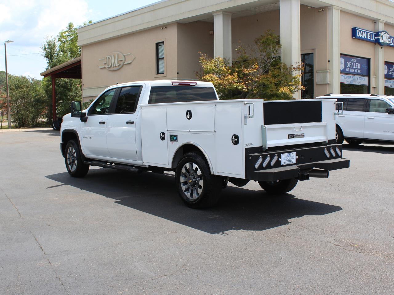 Chevrolet Silverado 2500HD Custom Crew Cab Long Box 4WD 2025
