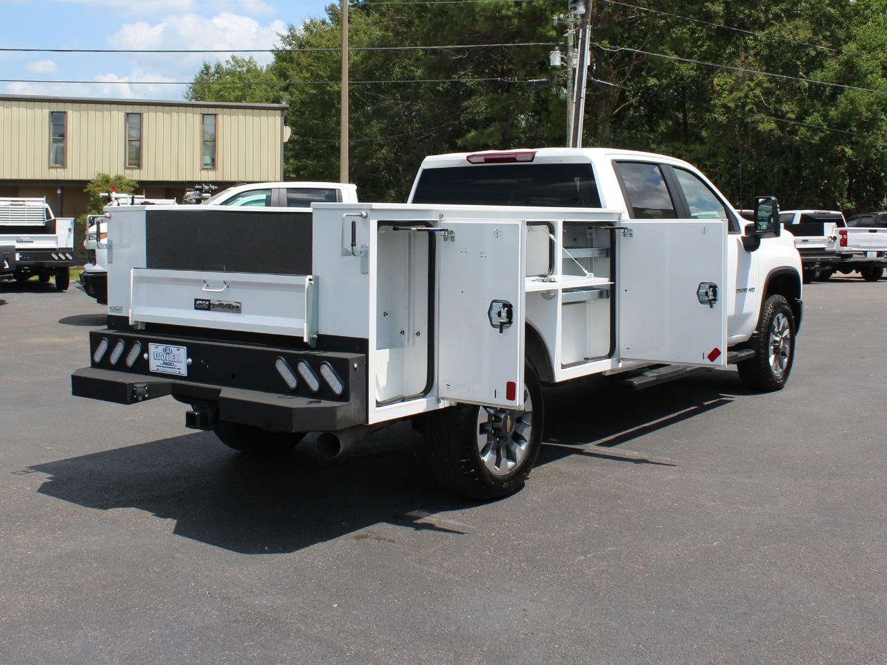Chevrolet Silverado 2500HD Custom Crew Cab Long Box 4WD 2025