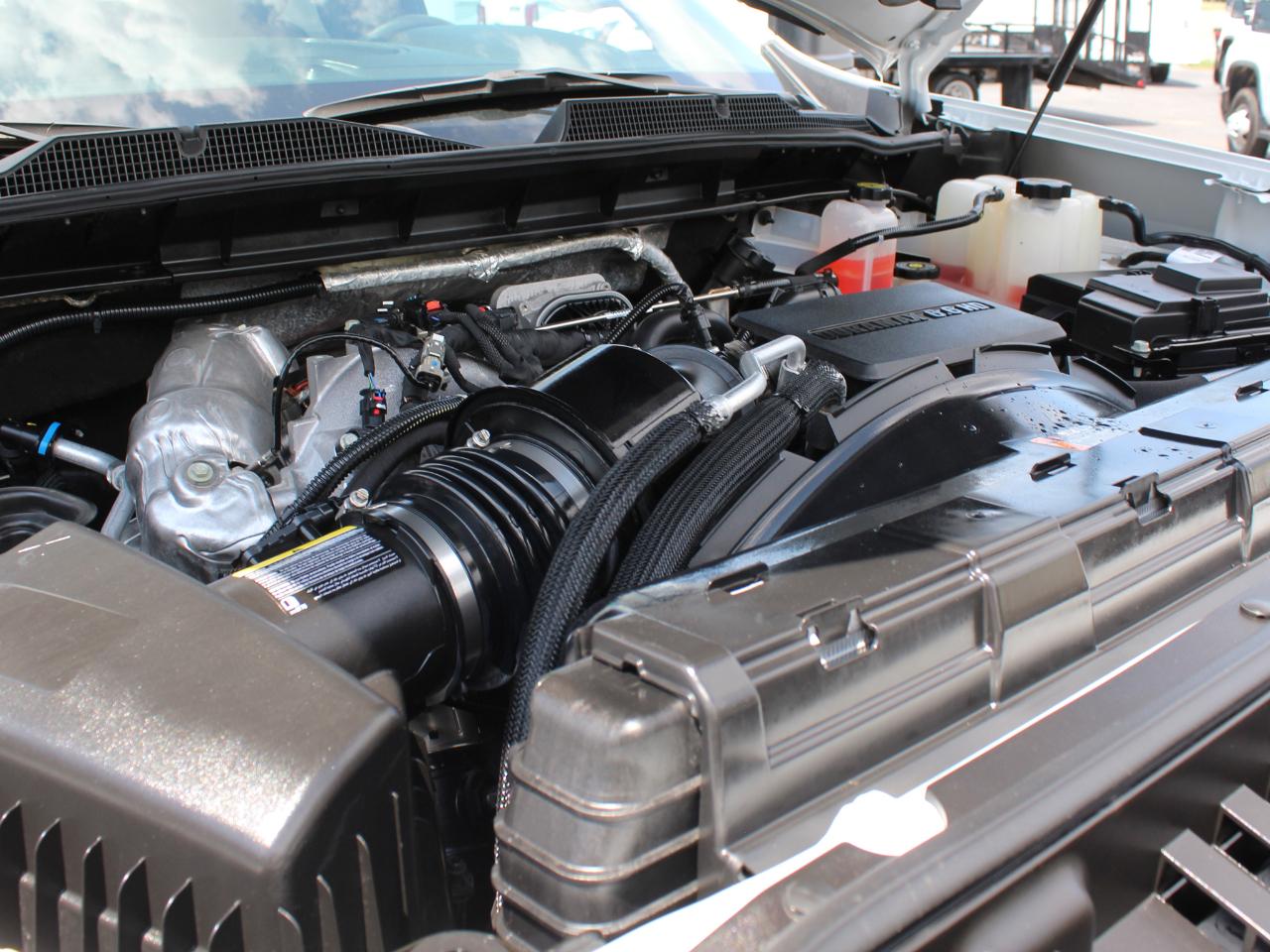 Chevrolet Silverado 2500HD Custom Crew Cab Long Box 4WD 2025