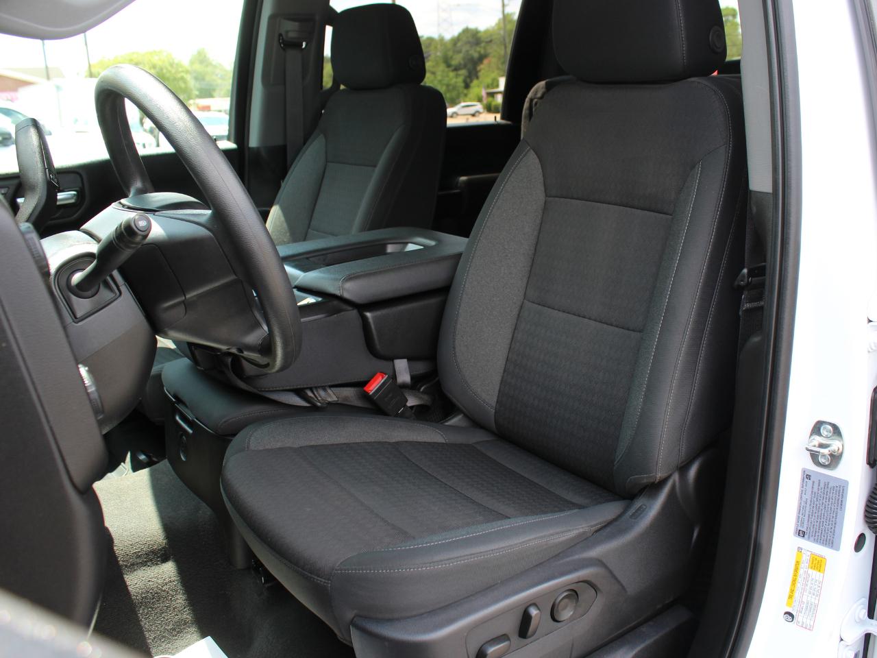Chevrolet Silverado 2500HD Custom Crew Cab Long Box 4WD 2025