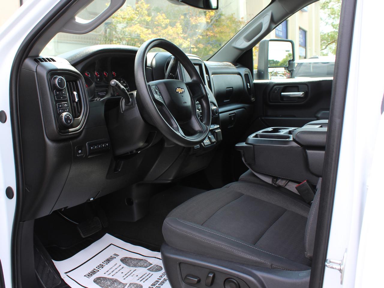 Chevrolet Silverado 2500HD Custom Crew Cab Long Box 4WD 2025