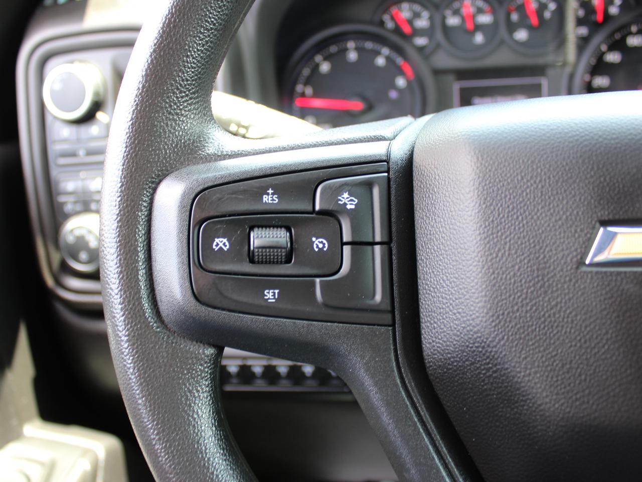 Chevrolet Silverado 2500HD Custom Crew Cab Long Box 4WD 2025