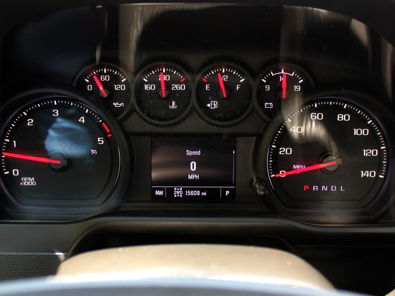 Chevrolet Silverado 2500HD Custom Crew Cab Long Box 4WD 2025