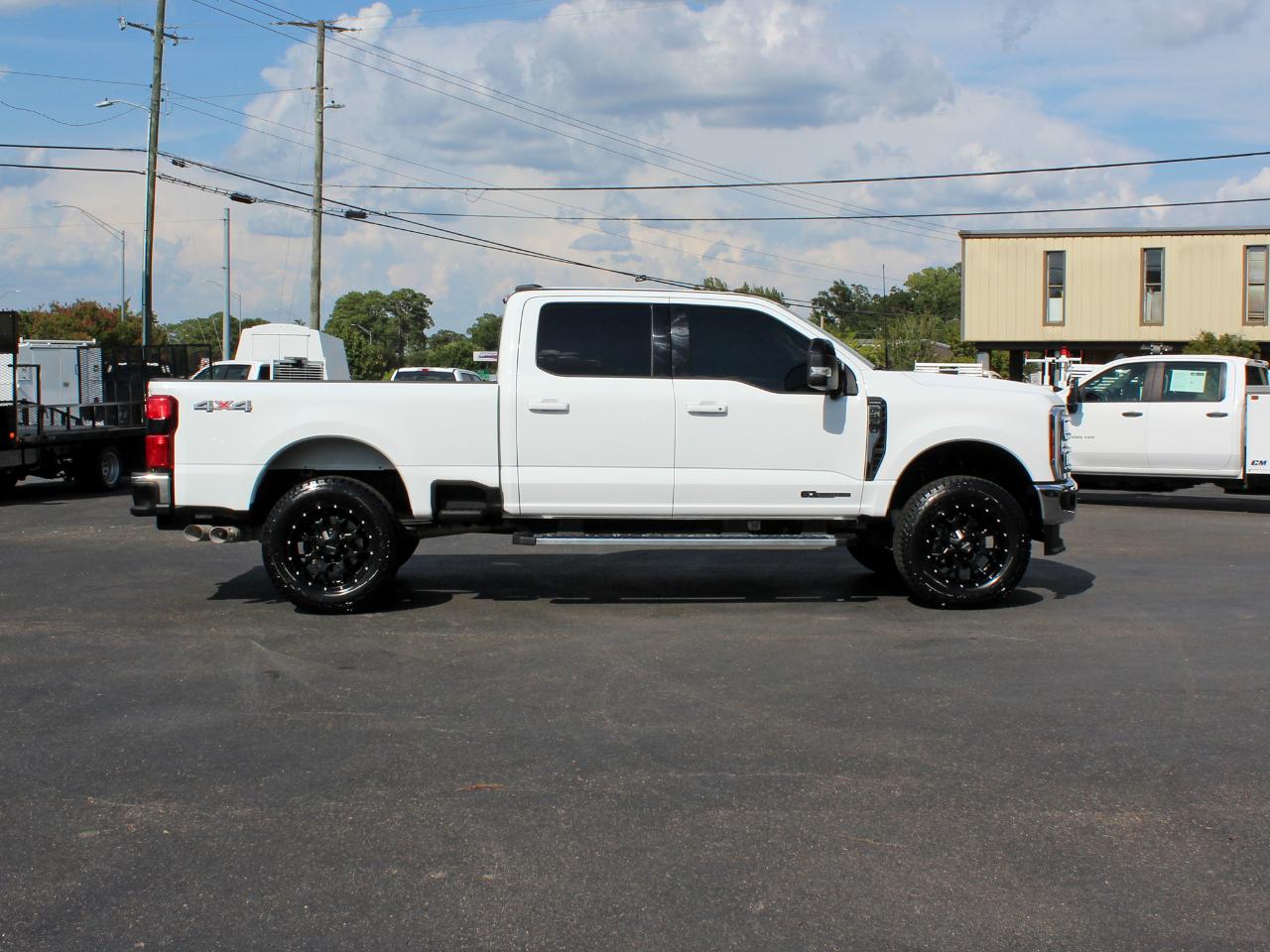 Ford F-250 SD Lariat Crew Cab 4WD 2025