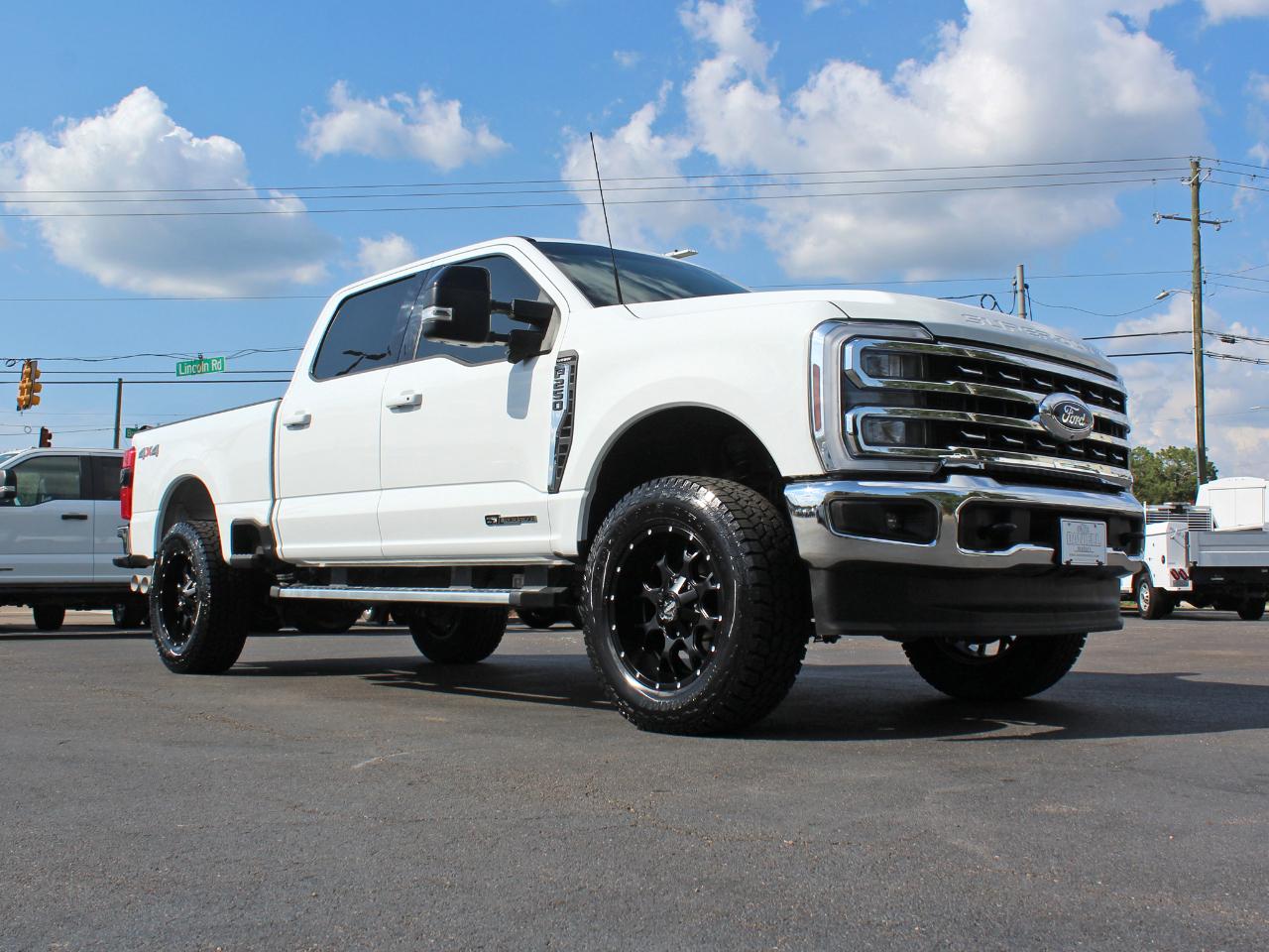 Ford F-250 SD Lariat Crew Cab 4WD 2025