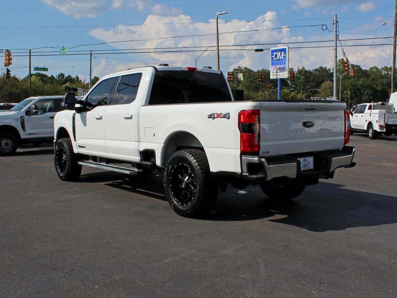 Ford F-250 SD Lariat Crew Cab 4WD 2025