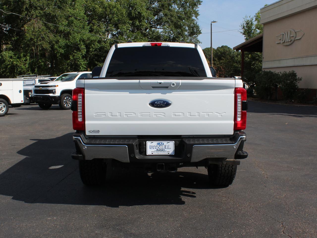Ford F-250 SD Lariat Crew Cab 4WD 2025