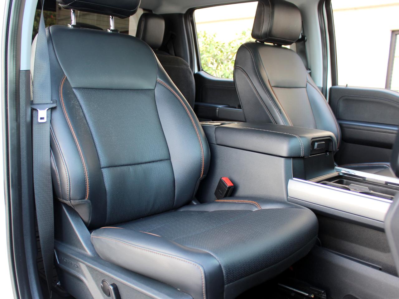 Ford F-250 SD Lariat Crew Cab 4WD 2025