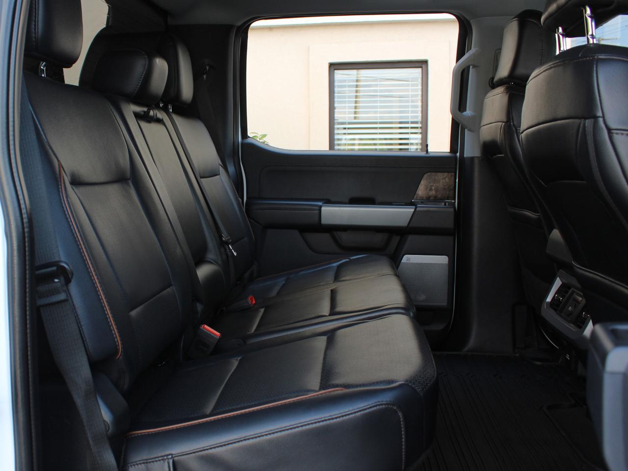 Ford F-250 SD Lariat Crew Cab 4WD 2025