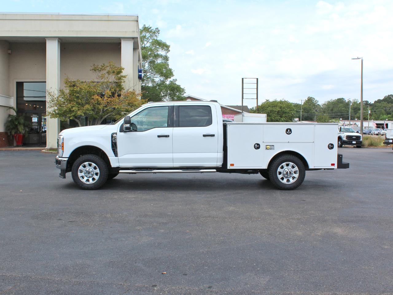 Ford F-250 SD XLT Crew Cab Long Bed 4WD 2024