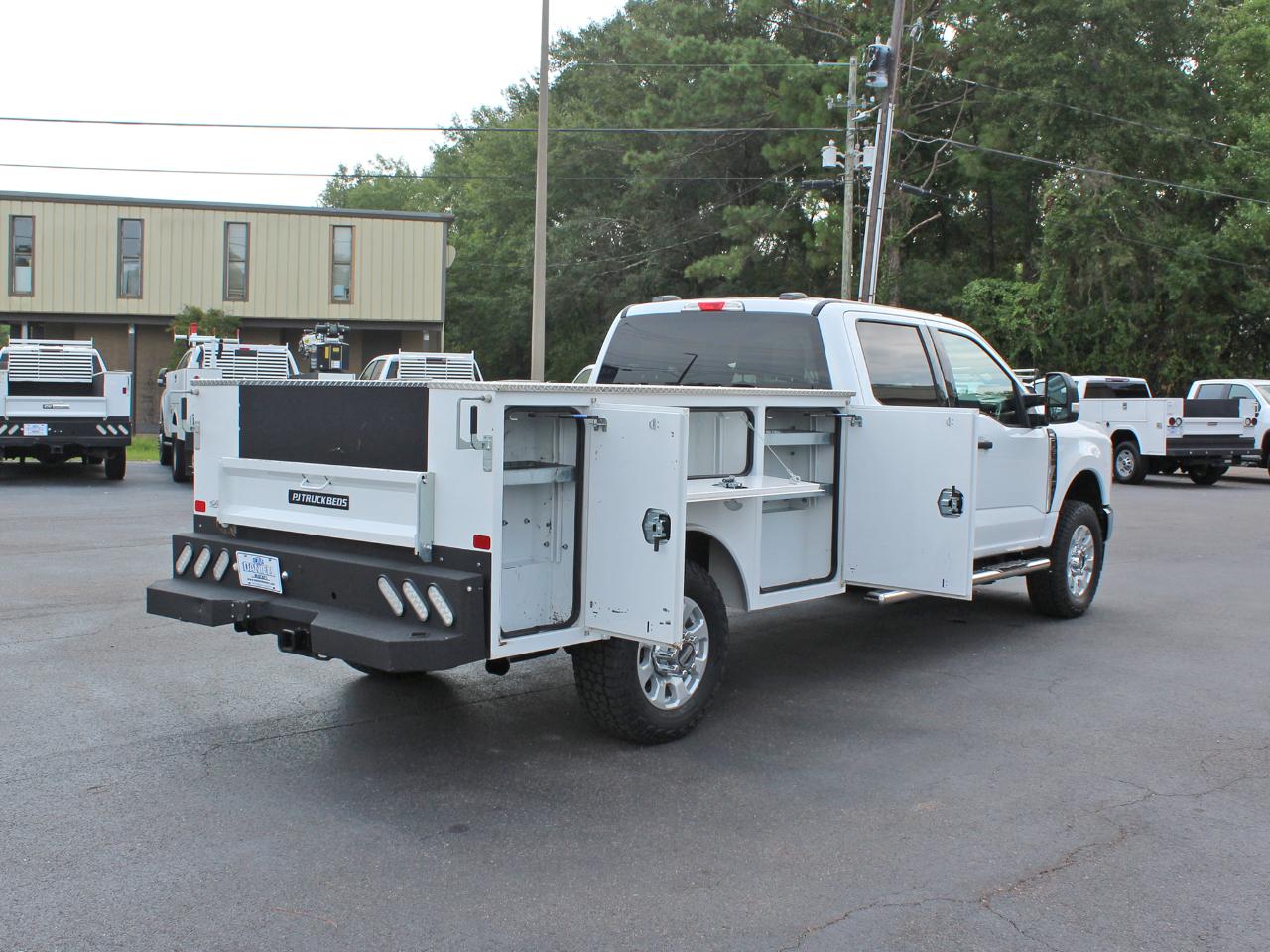 Ford F-250 SD XLT Crew Cab Long Bed 4WD 2024