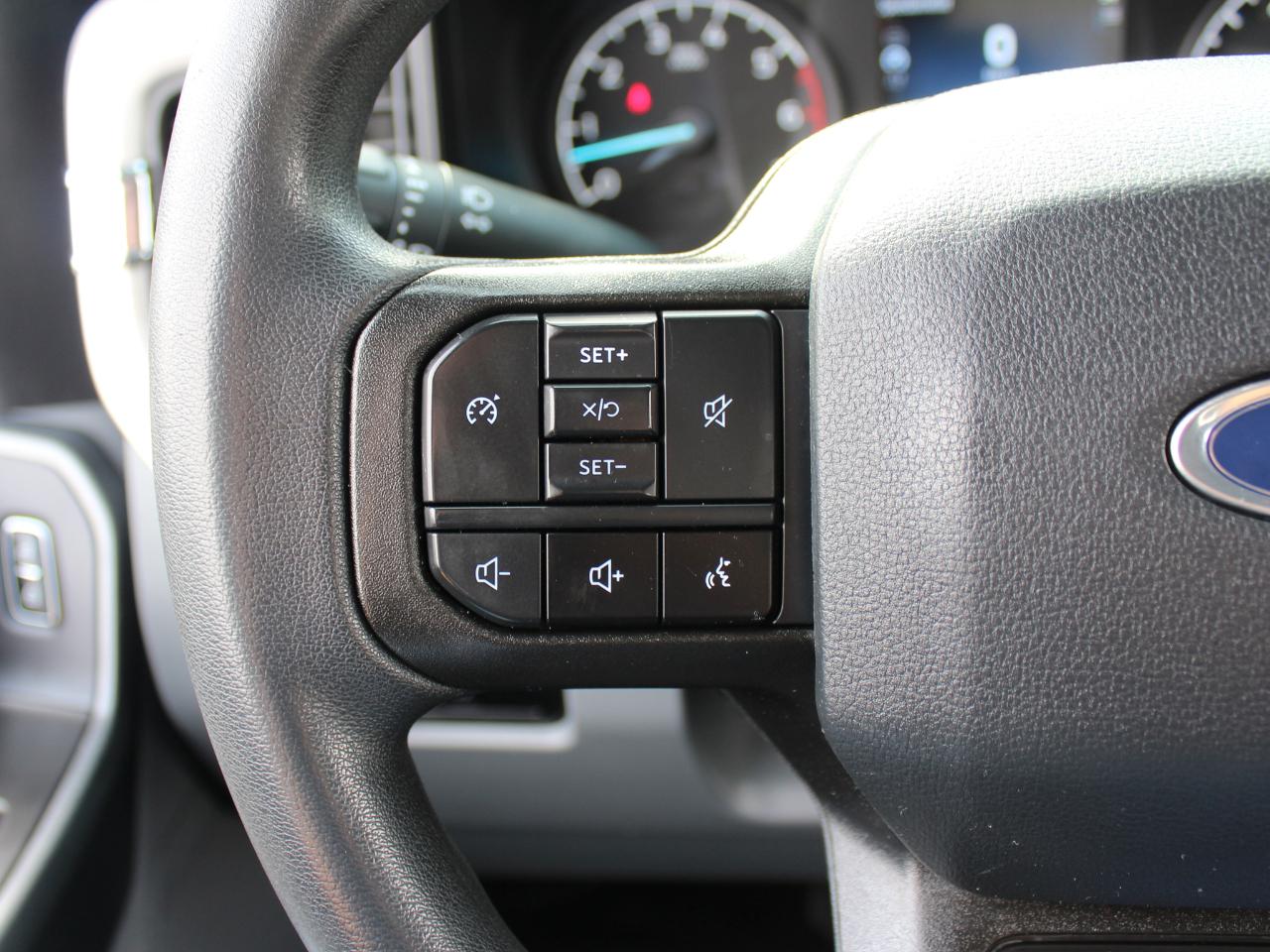 Ford F-250 SD XLT Crew Cab Long Bed 4WD 2024