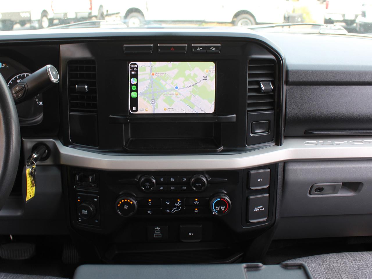 Ford F-250 SD XLT Crew Cab Long Bed 4WD 2024