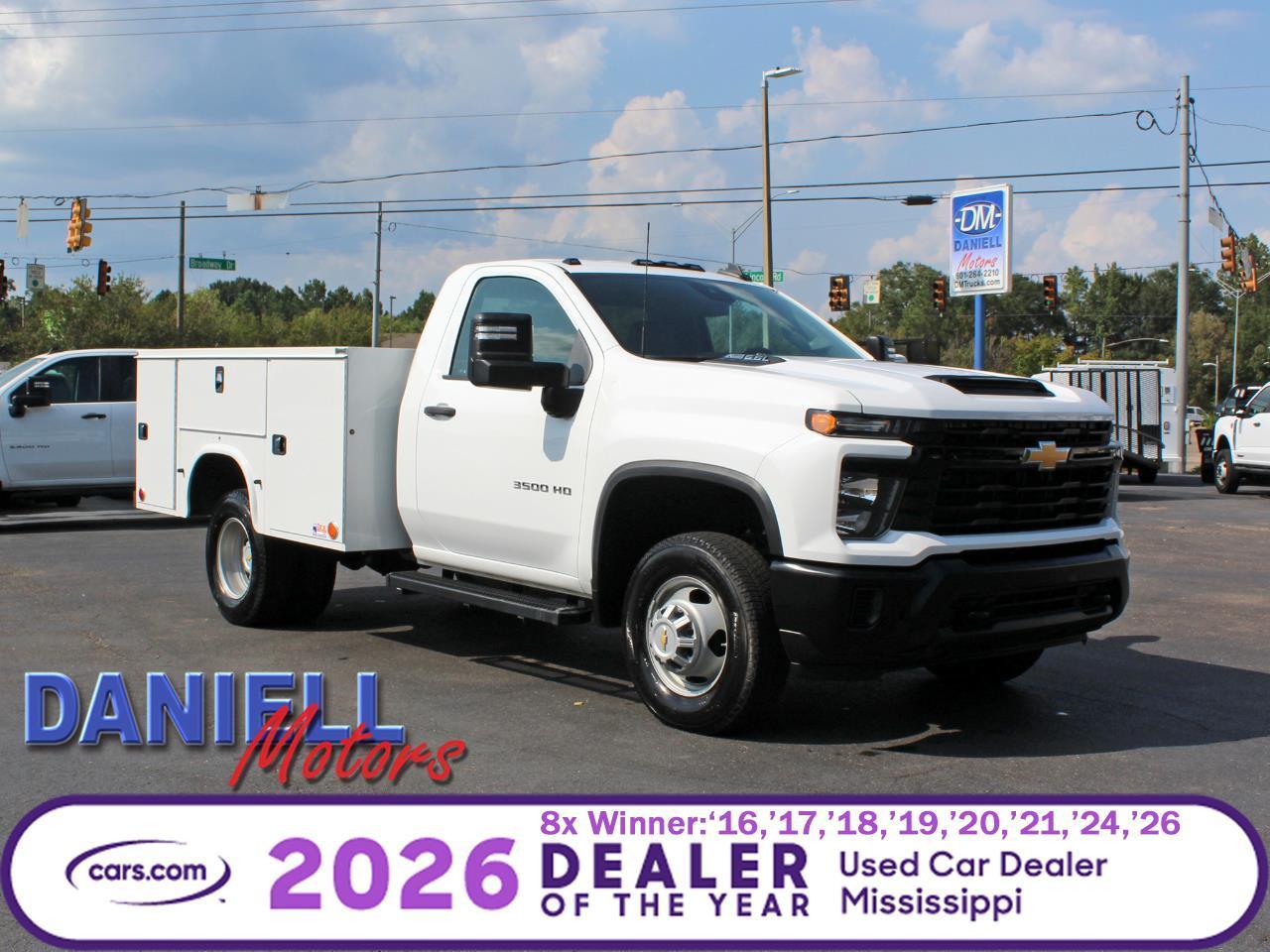 2025 Chevrolet Silverado 3500HD Regular Cab Work Truck DRW 4WD