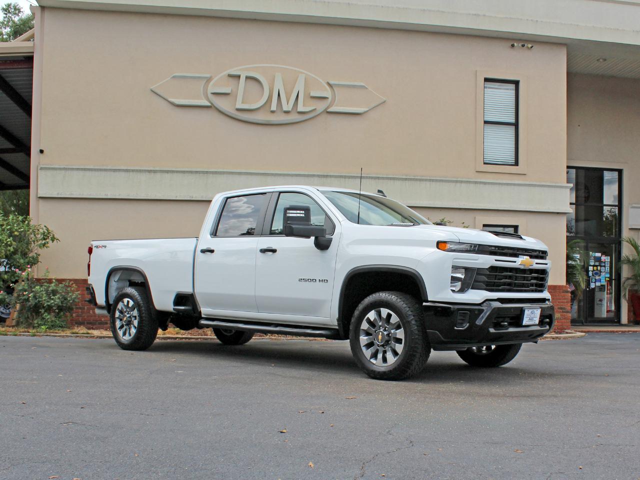 Chevrolet Silverado 2500HD Custom Crew Cab Long Box 4WD 2025