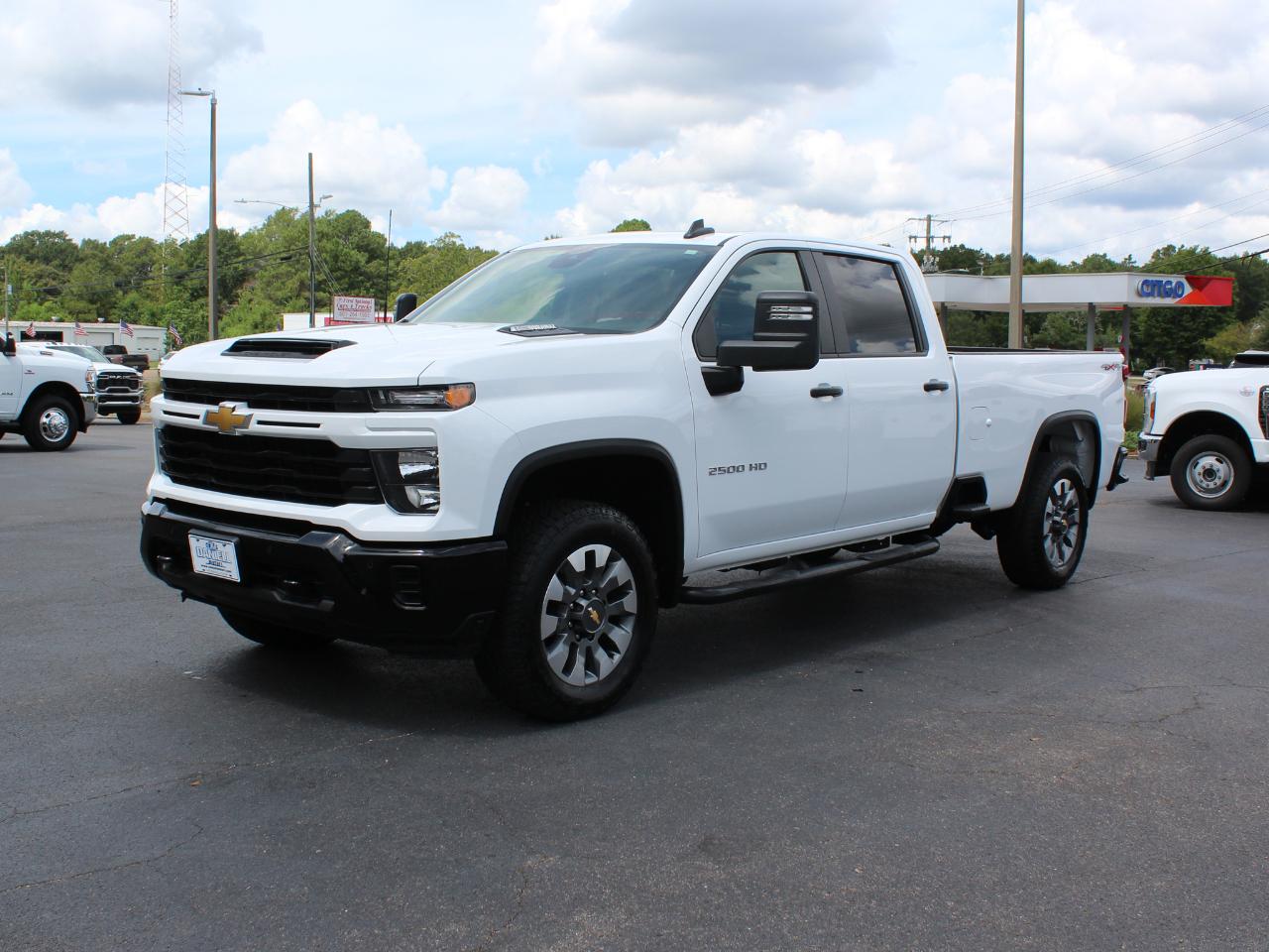 Chevrolet Silverado 2500HD Custom Crew Cab Long Box 4WD 2025