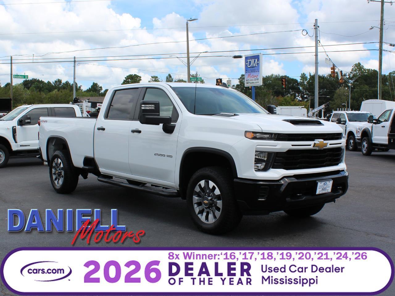 Chevrolet Silverado 2500HD Custom Crew Cab Long Box 4WD 2025
