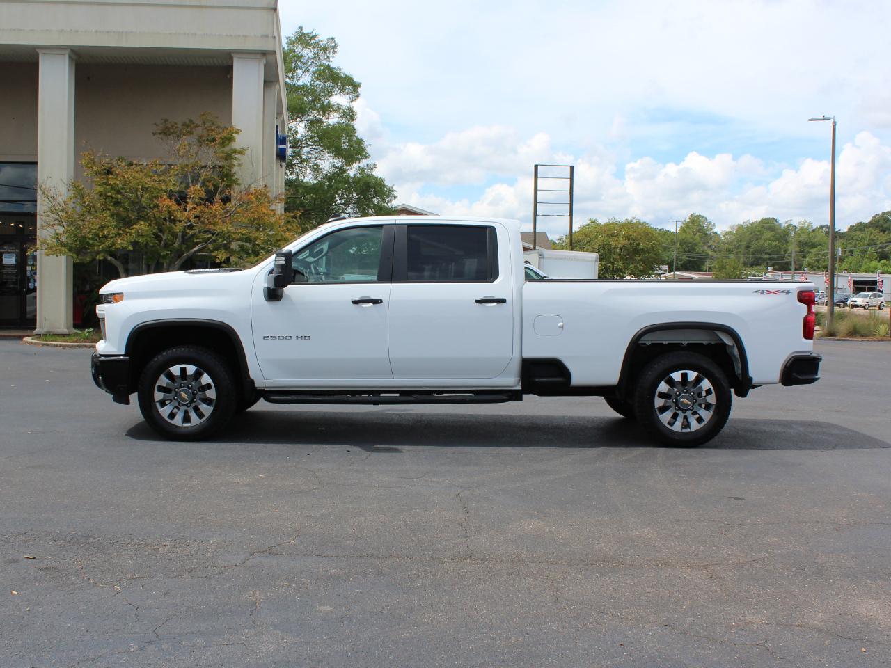 Chevrolet Silverado 2500HD Custom Crew Cab Long Box 4WD 2025