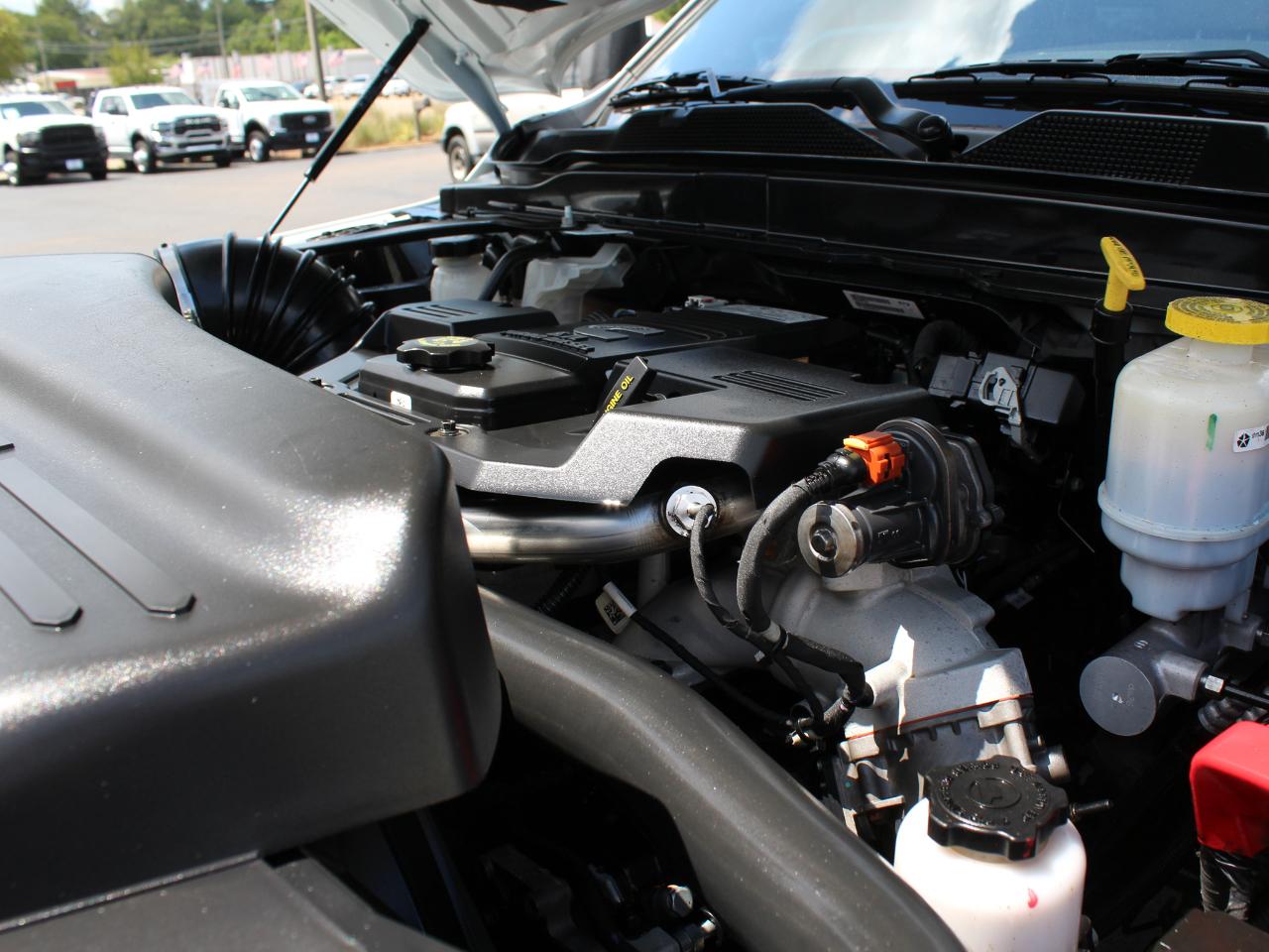 RAM 5500 Crew Cab LWB 4WD DRW 2024