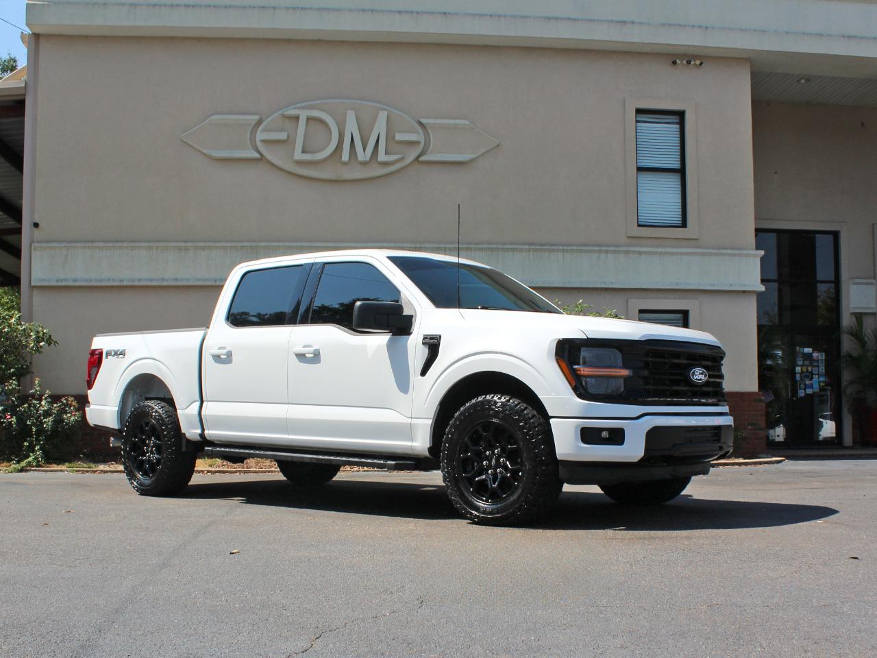 Ford F-150 XLT SuperCrew 4WD 2025
