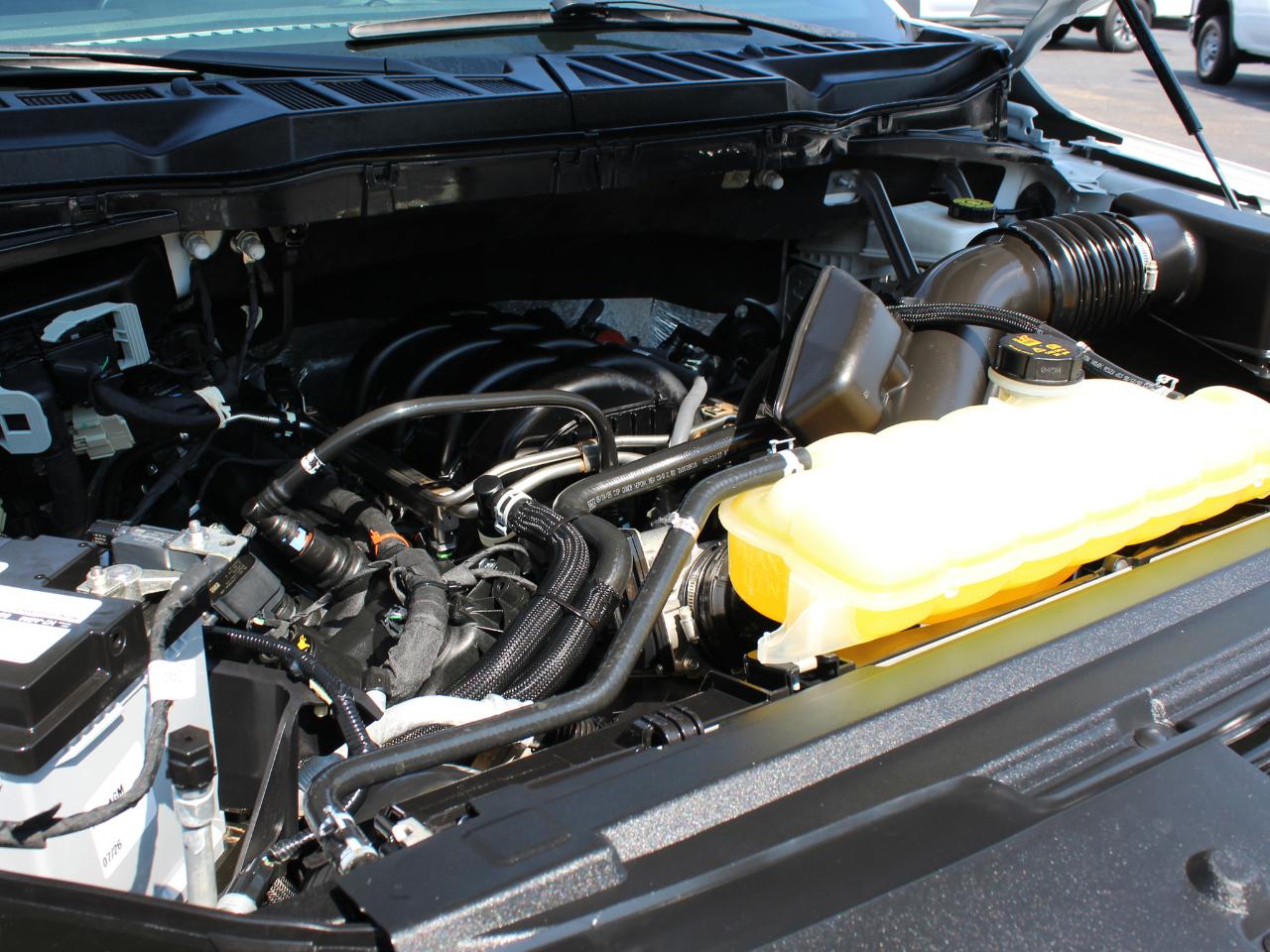 Ford F-150 XLT SuperCrew 4WD 2025