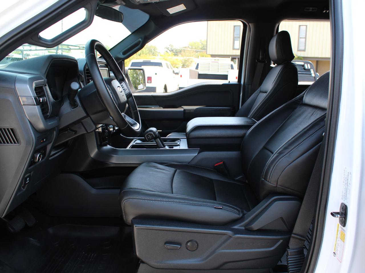 Ford F-150 XLT SuperCrew 4WD 2025