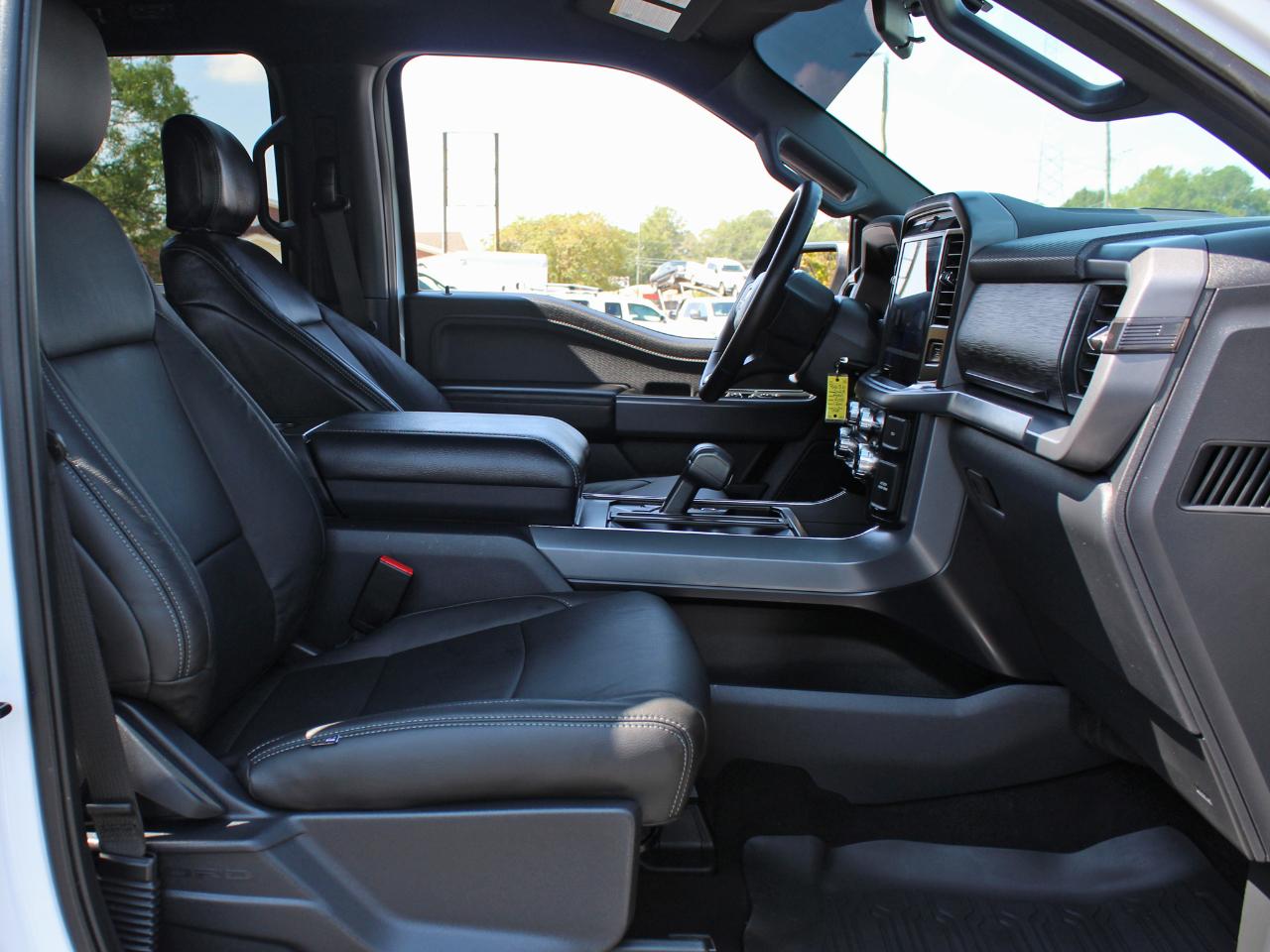 Ford F-150 XLT SuperCrew 4WD 2025
