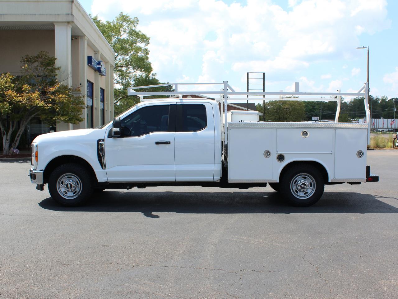 Ford F-250 SD XL SuperCab 2WD 2023