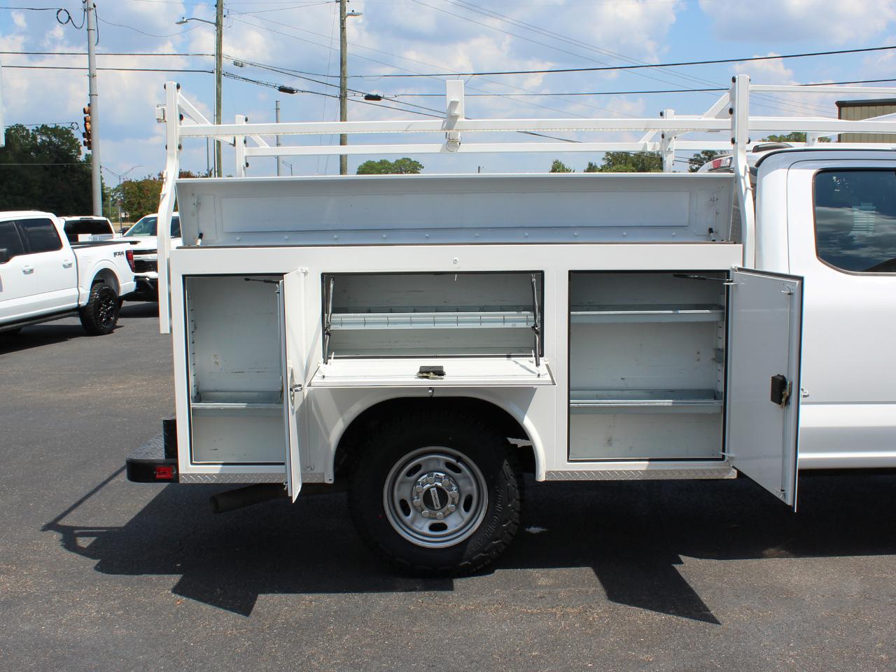Ford F-250 SD XL SuperCab 2WD 2023