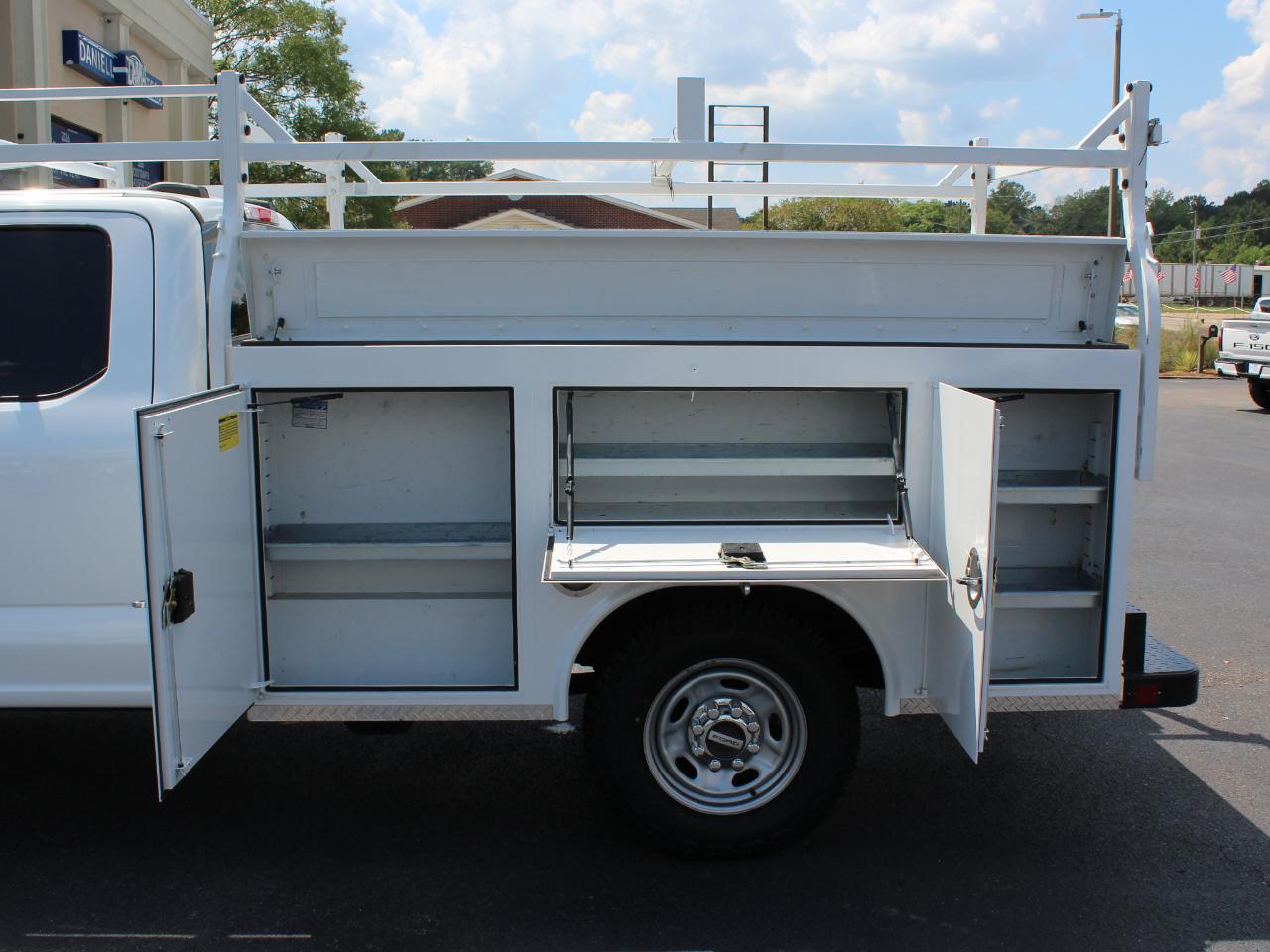 Ford F-250 SD XL SuperCab 2WD 2023