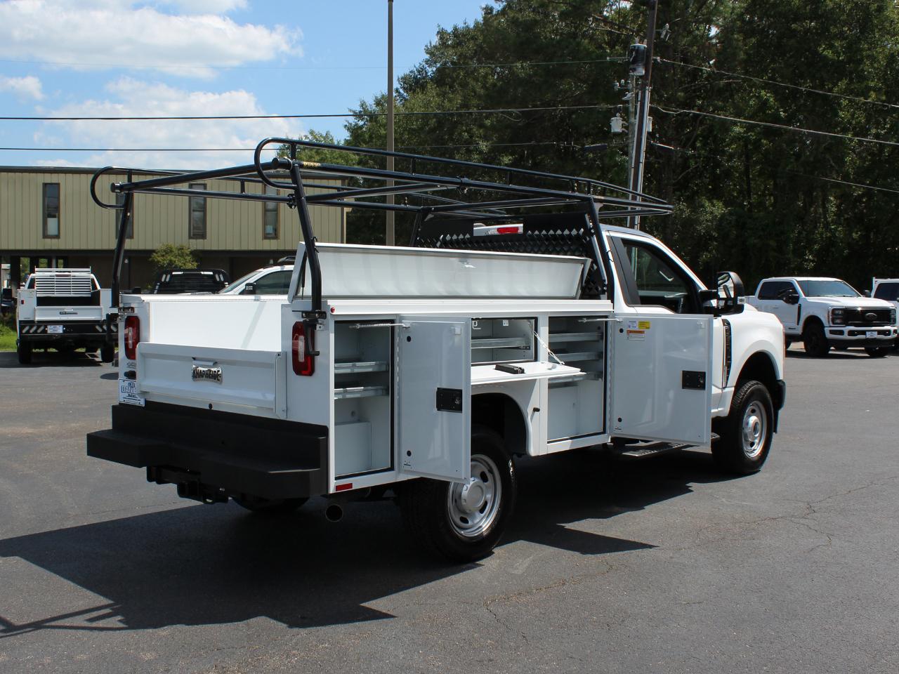 Ford F-250 SD XL 4WD 2025