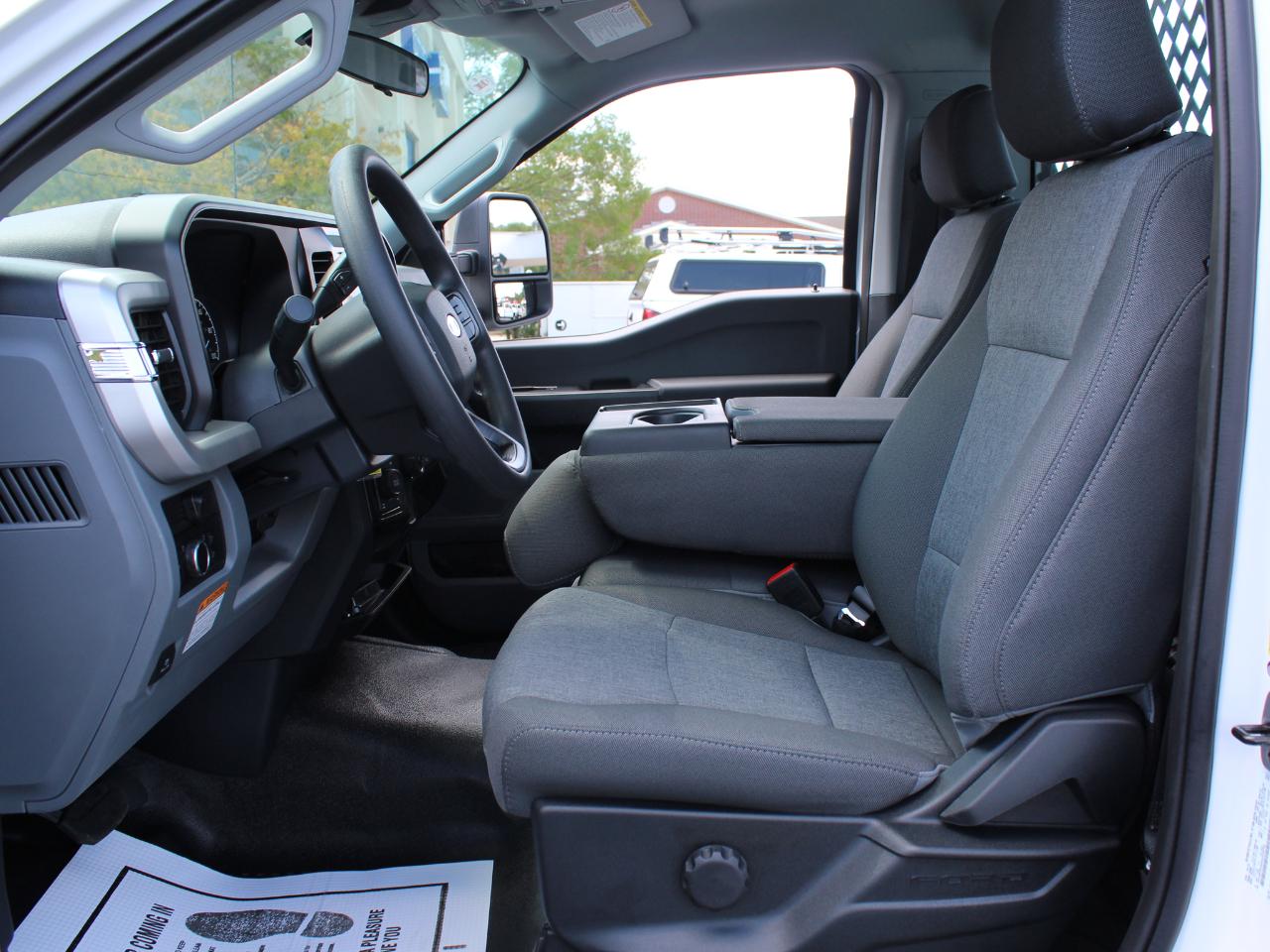 Ford F-250 SD XL 4WD 2025