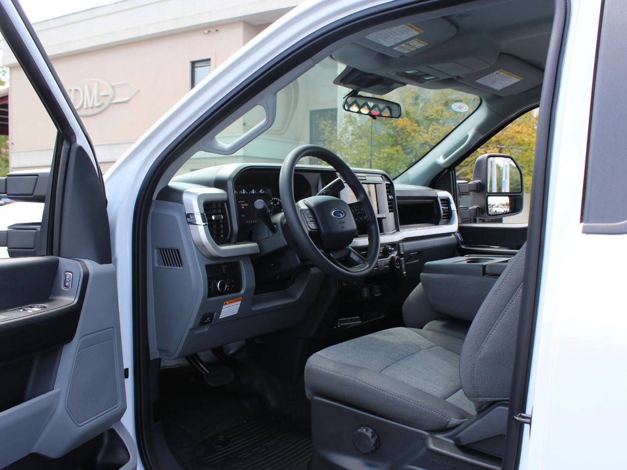 Ford F-250 SD XL 4WD 2025