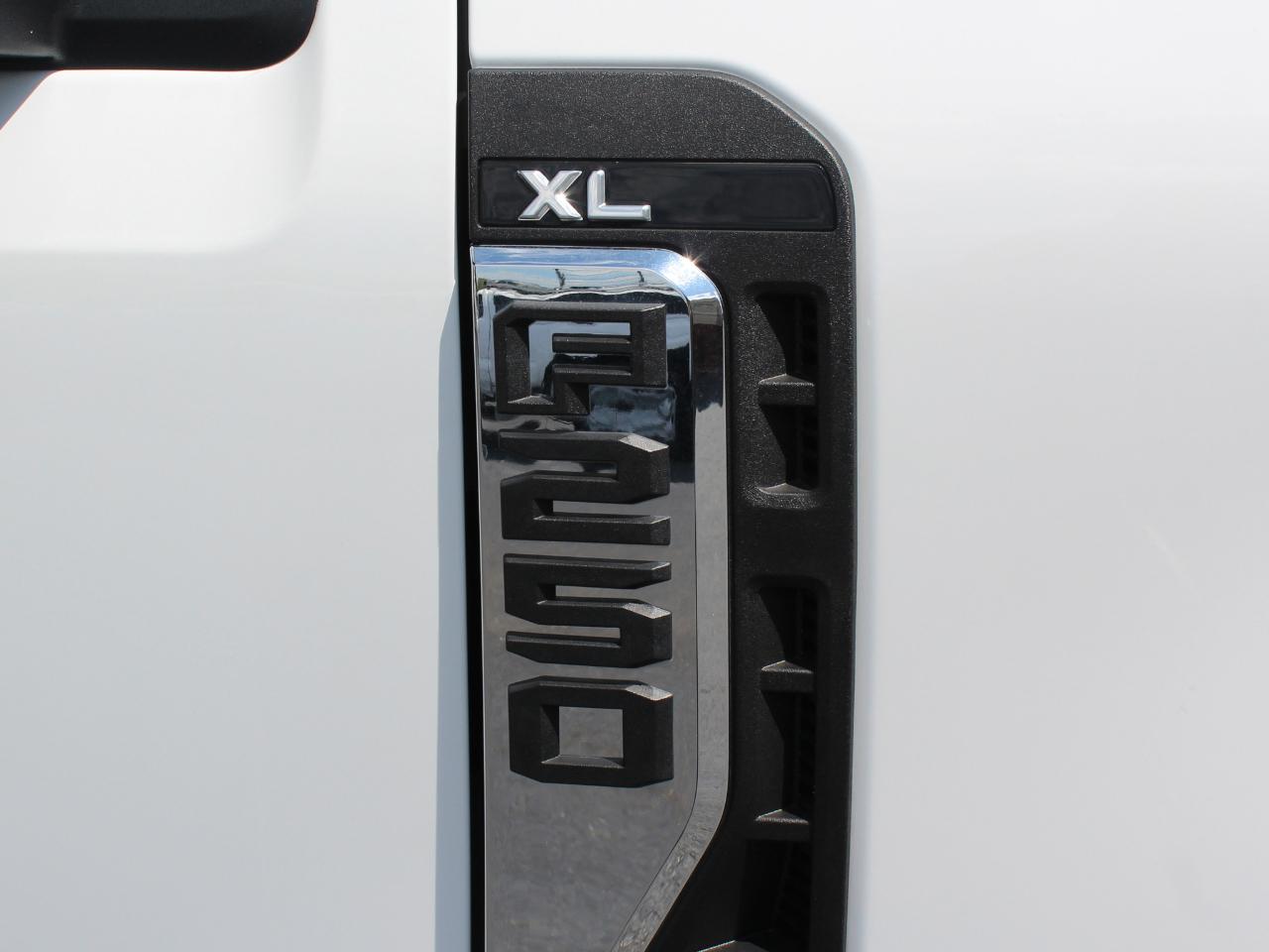 Ford F-250 SD XL 4WD 2025