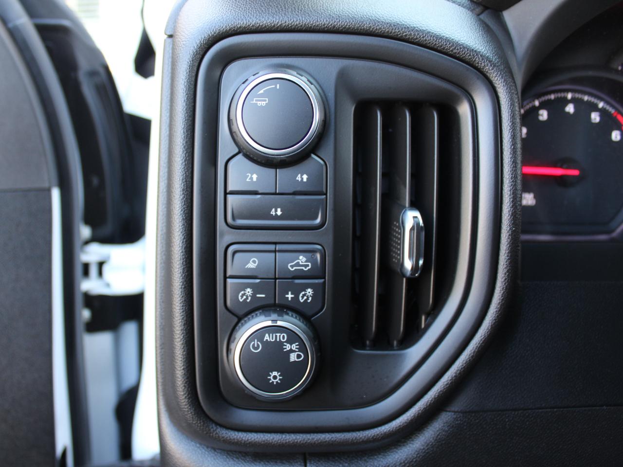 Chevrolet Silverado 2500HD Work Truck Double Cab Long Box 4WD 2025