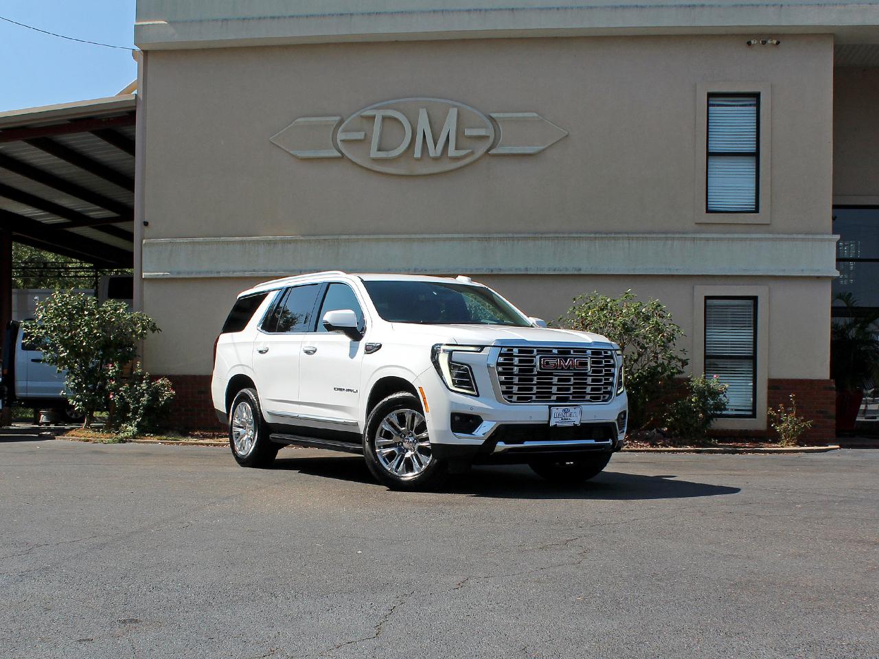 GMC Yukon Denali 4WD 2025