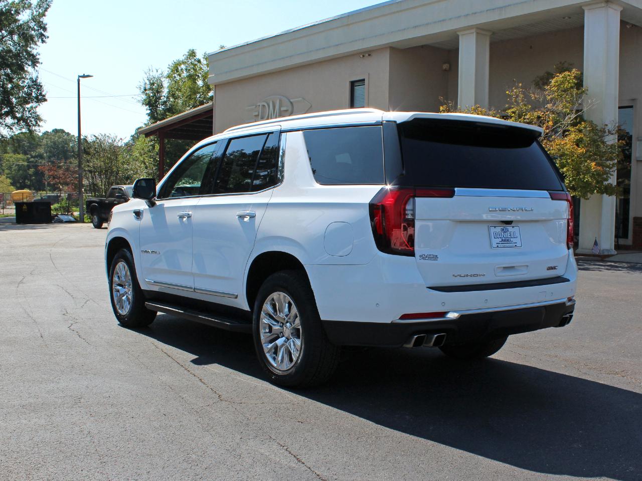 GMC Yukon Denali 4WD 2025