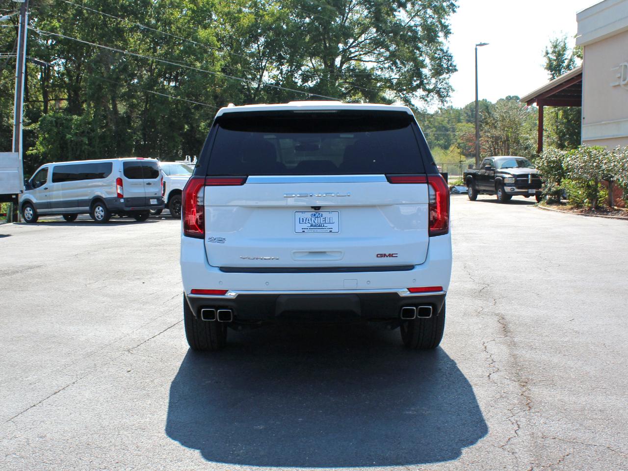 GMC Yukon Denali 4WD 2025