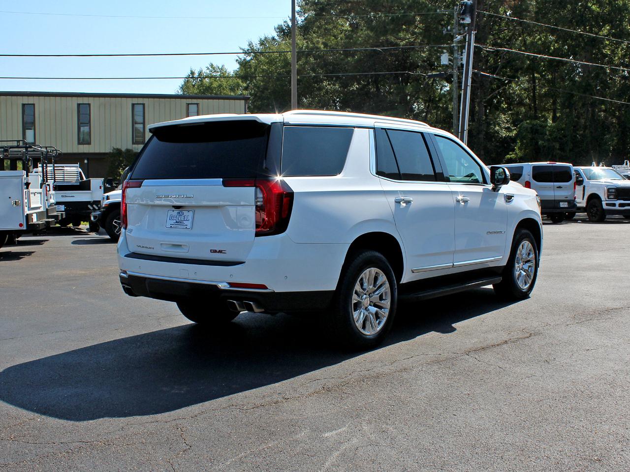 GMC Yukon Denali 4WD 2025