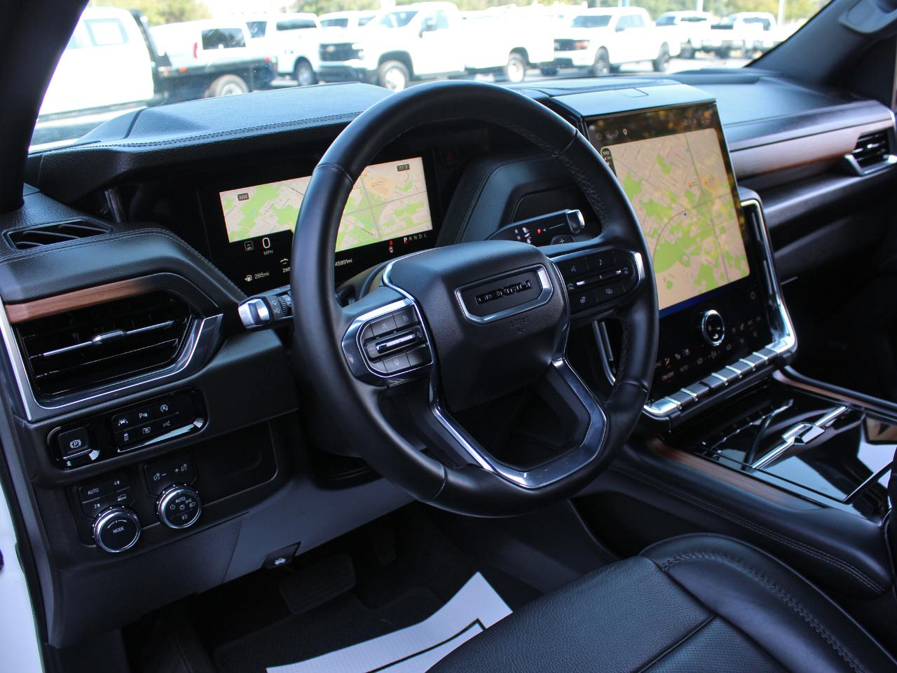 GMC Yukon Denali 4WD 2025