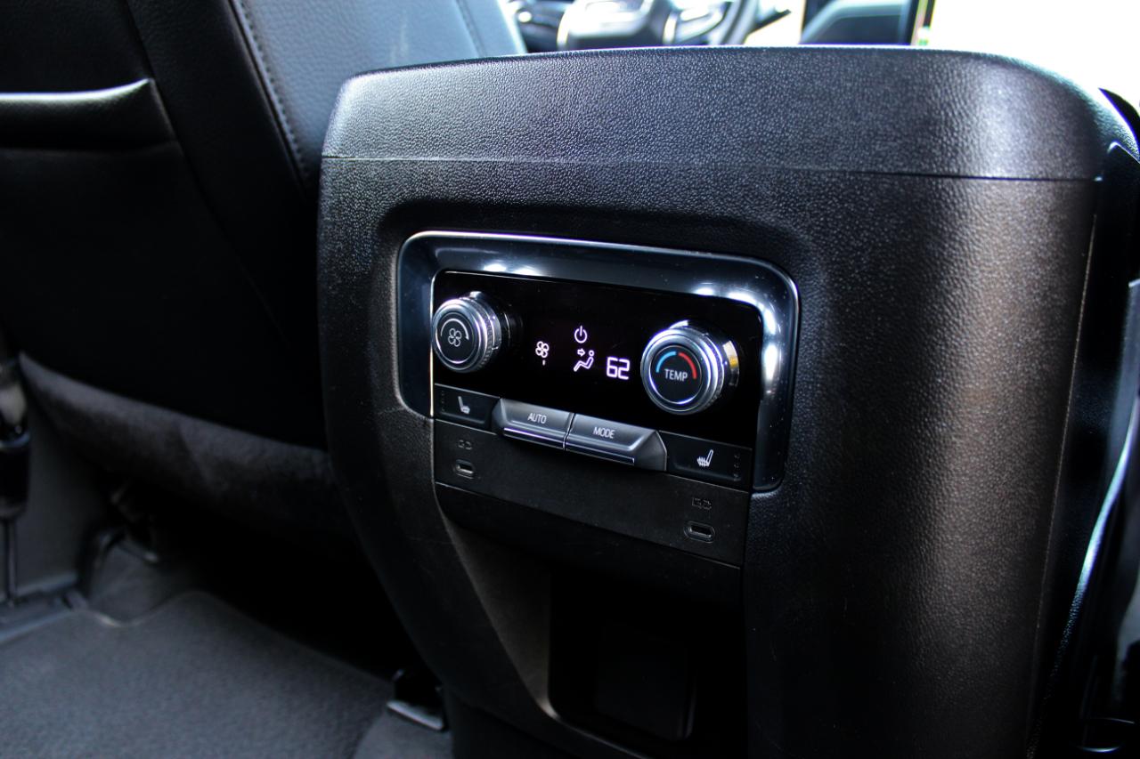 GMC Yukon Denali 4WD 2025