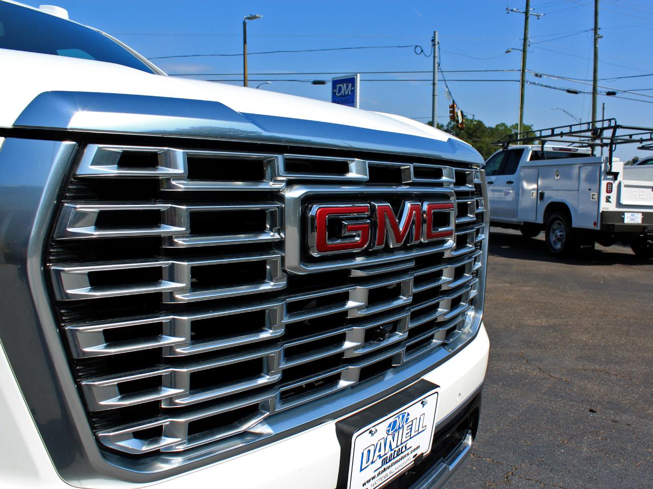GMC Yukon Denali 4WD 2025