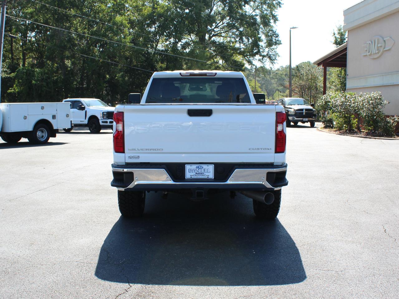 Chevrolet Silverado 2500HD Work Truck Crew Cab Long Box 4WD 2023