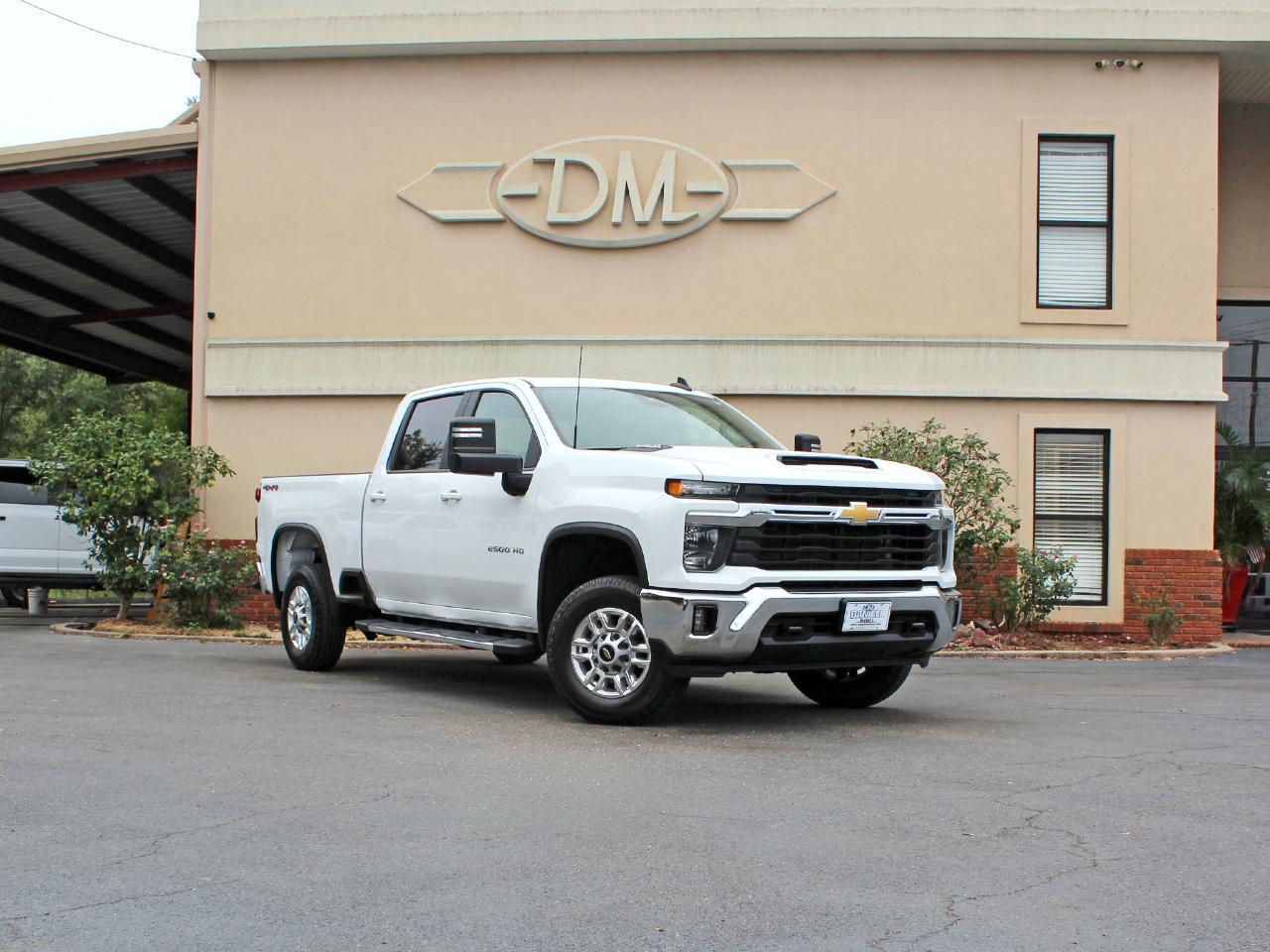 Chevrolet Silverado 2500HD LT Crew Cab Short Box 4WD 2025
