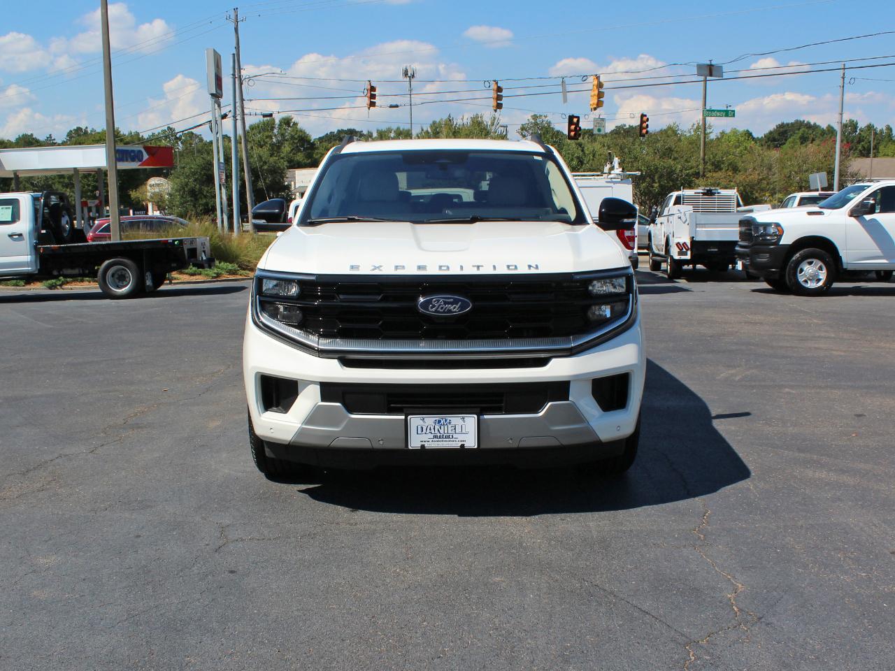 Ford Expedition Platinum 4WD 2025