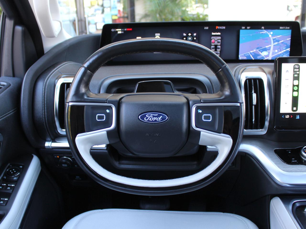 Ford Expedition Platinum 4WD 2025